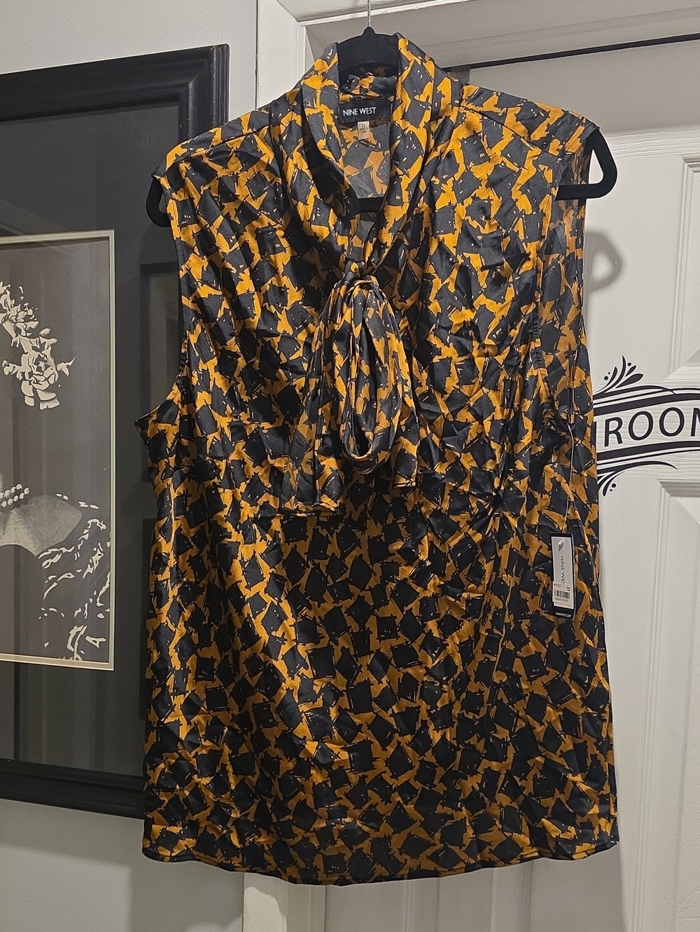 Nine West Black and Mustard Tie-Neck Sleeveless Camisole